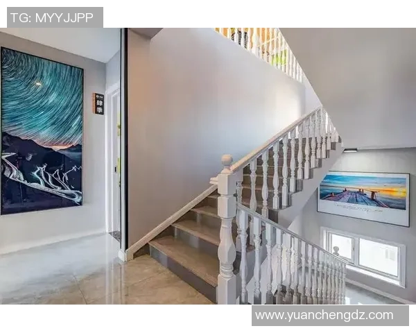 足球明星玄关装饰高清图片展示打造个性化家居风格