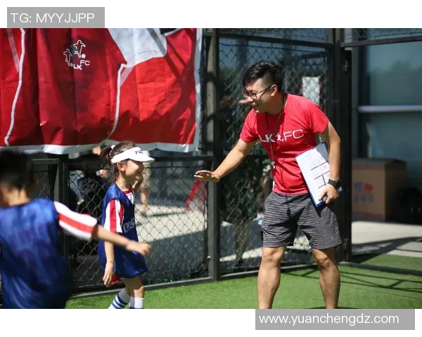 武汉足球培训班助力青少年成长打造足球梦想的摇篮与未来之路