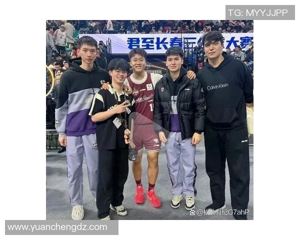 篮球对抗赛中不可错过的明星球员名单与精彩表现分析